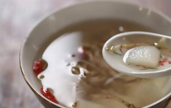 鱼腥草的吃法大全(鱼腥草泡水喝有什么功效)