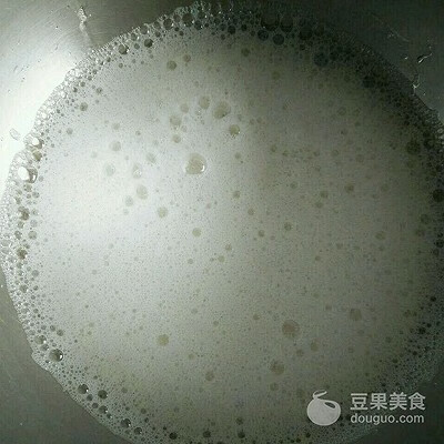 电饭锅做蛋糕的方法(电饭煲如何做蛋糕 家用)