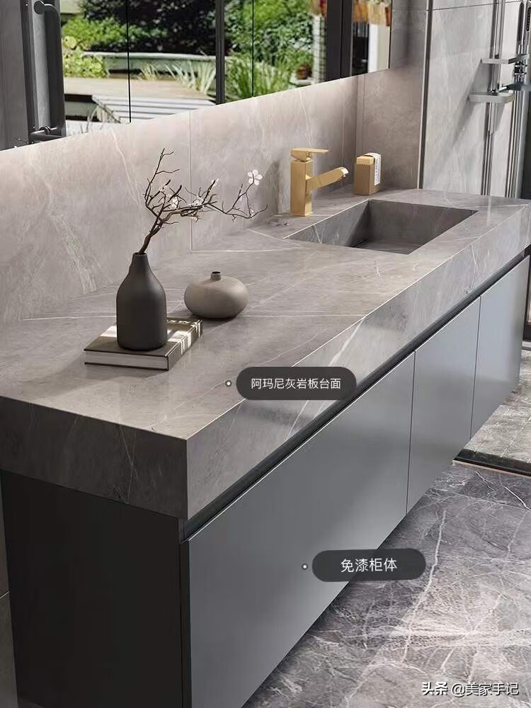 岩板一体盆浴室柜效果图(卫生间浴室柜风水镜图片)