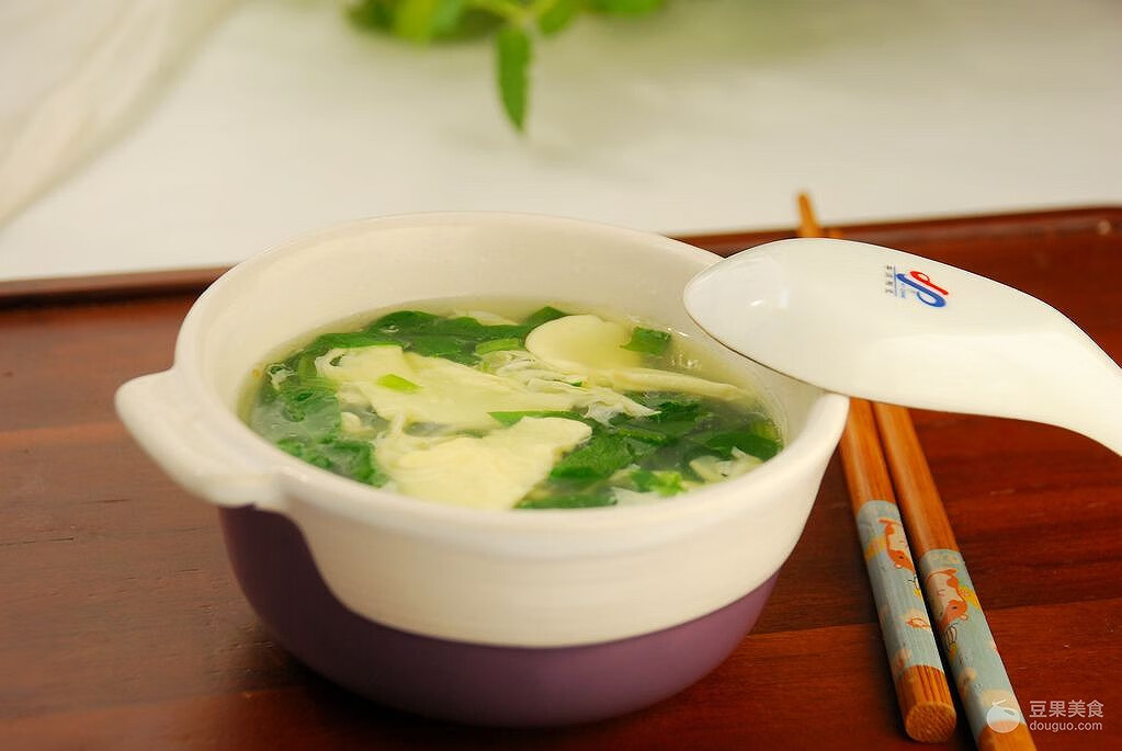 菠菜鸡蛋汤的家常做法(菠菜鸡蛋汤的禁忌)