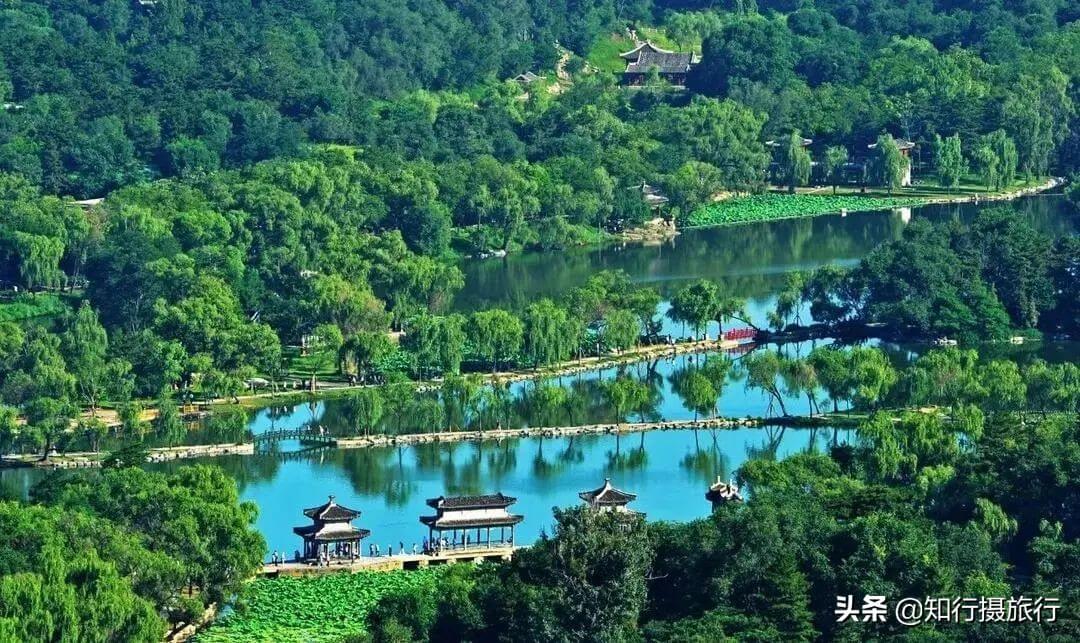 暑假去哪里旅游最好?(暑假去哪里玩最合适)