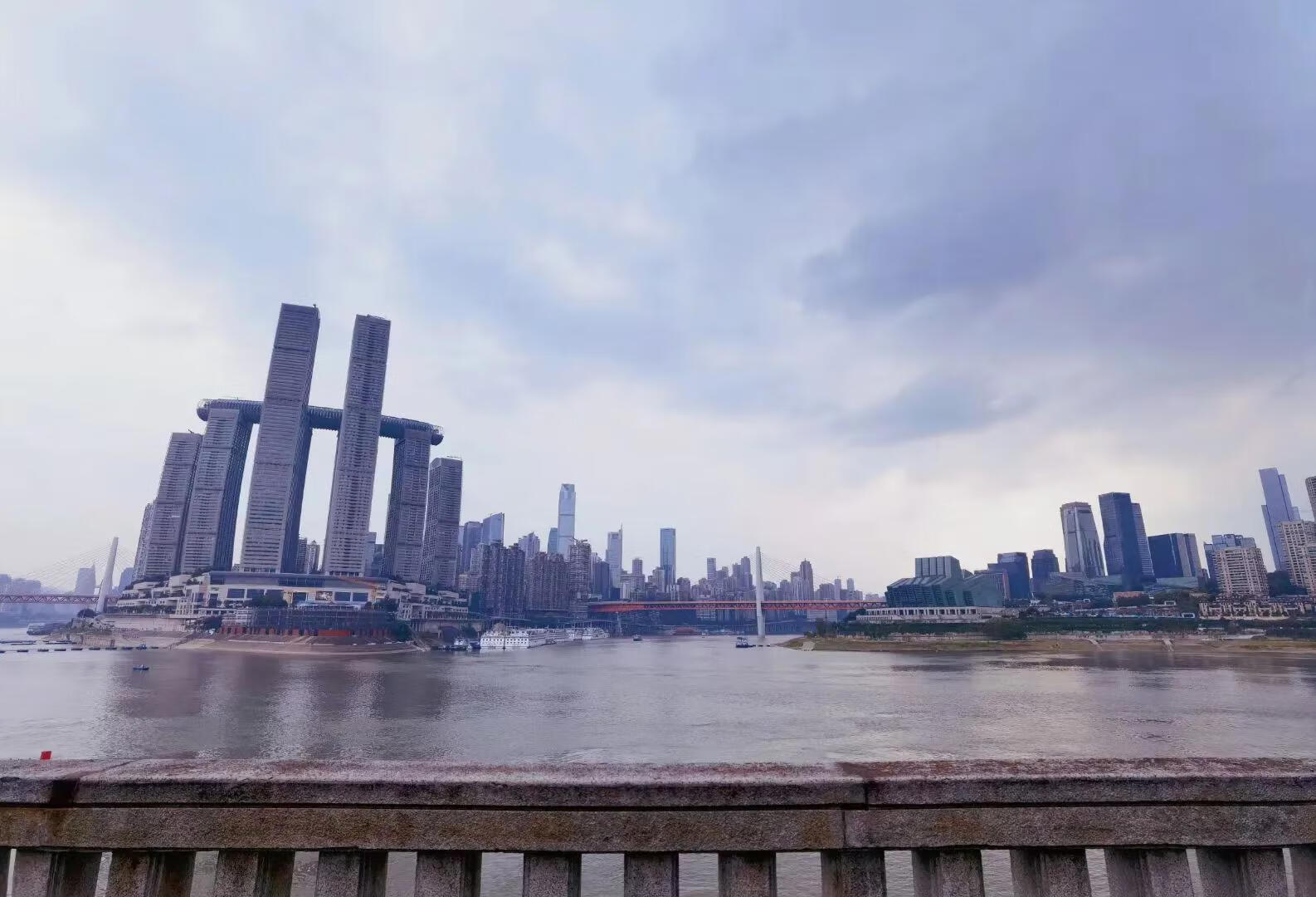 重庆南滨路钟楼广场风水(南滨路钟楼广场)