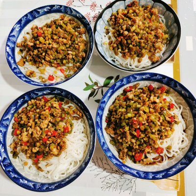米粉怎么吃好(纯大米粉能做什么吃的)