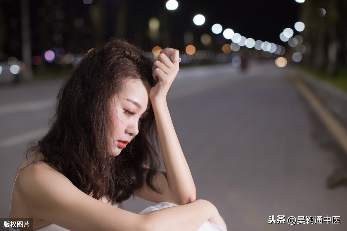 例假推迟原因是什么(例假推迟的原因有哪些)