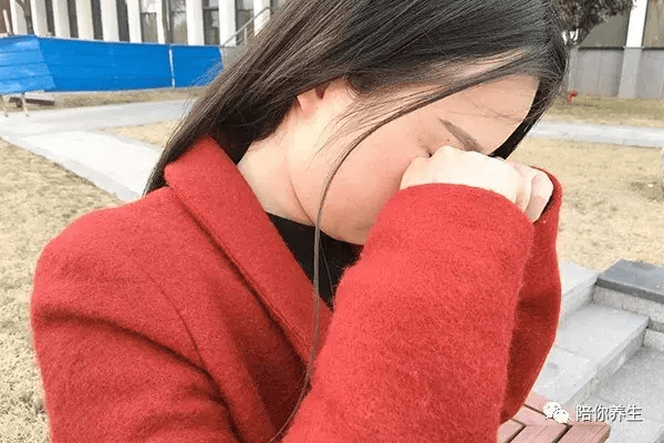 眼睛眼屎多怎么办(眼屎多)