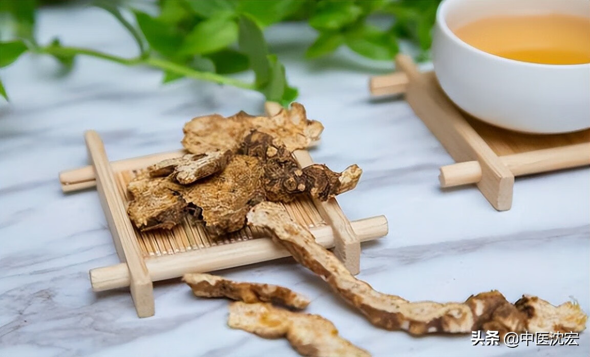 阴囊潮湿吃什么比较好(阴囊潮湿吃什么食物可以改善)