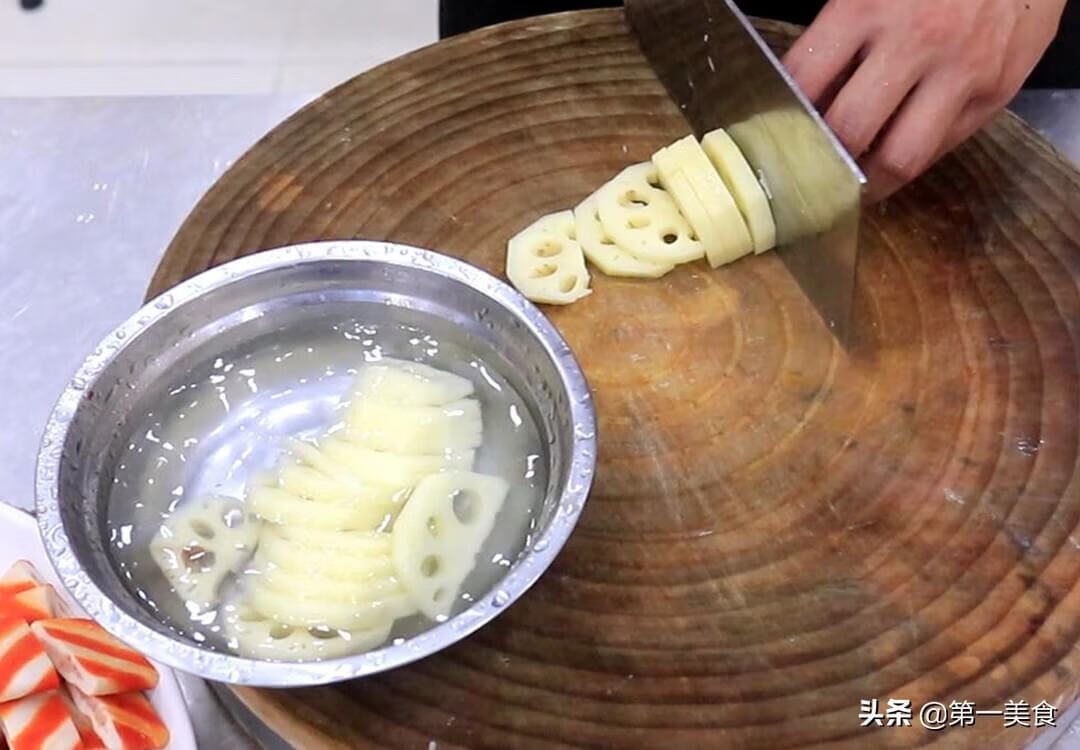 请问麻辣香锅怎么做(正宗的麻辣香锅怎么做)