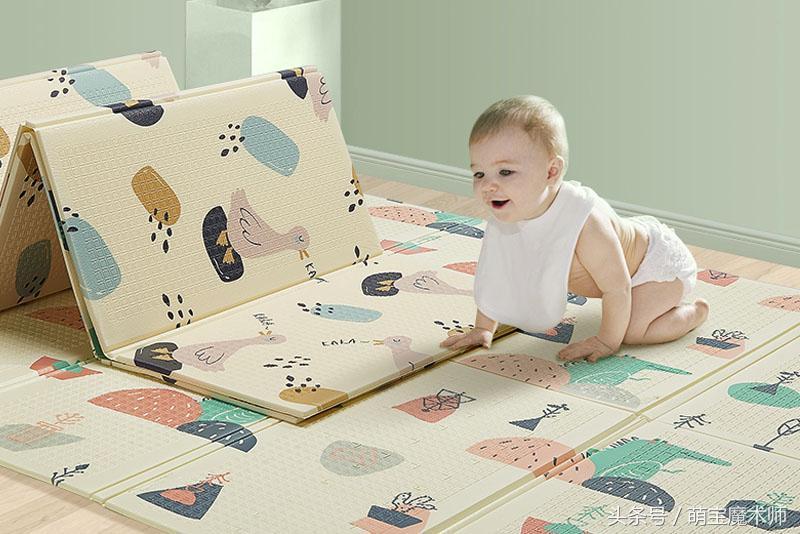 宝宝爬行垫怎么选(6个月的宝宝适合用爬行垫吗)