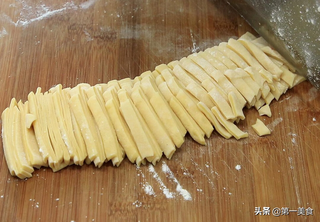 面粉的100种做法大全图片(普通面粉的做法大全)