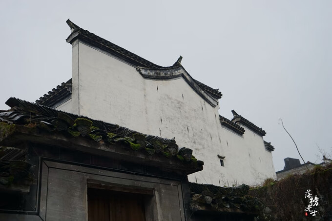 背靠金山的风水(装修背靠金山图片)