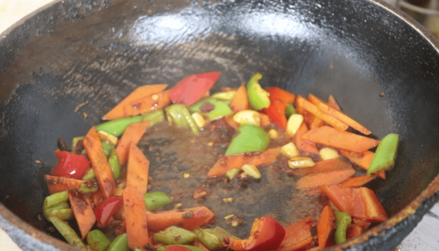 花菜怎么做好吃呢(花菜怎么炒才好吃)