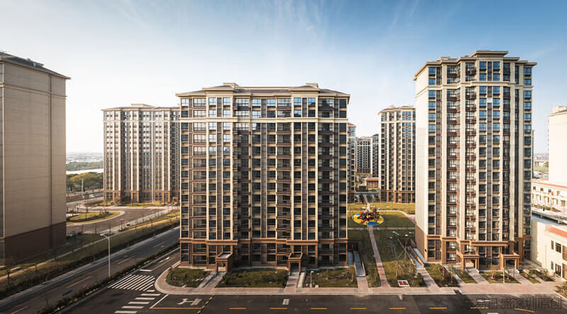 看带一个楼盘好坏与否还需要考虑外部环境,小编建议大家实地看楼盘的