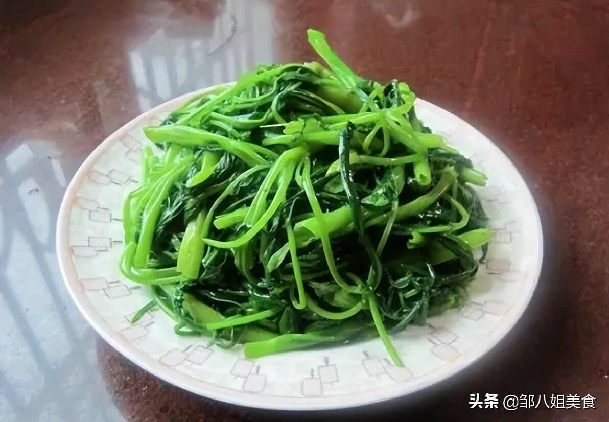 在例假期间吃什么可以减肥(月经期间减肥吃什么最好)