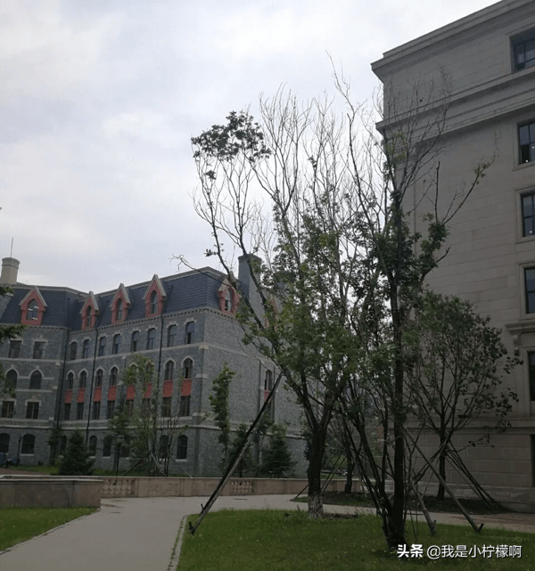 长春建筑学院一所欧式建筑风格的院校