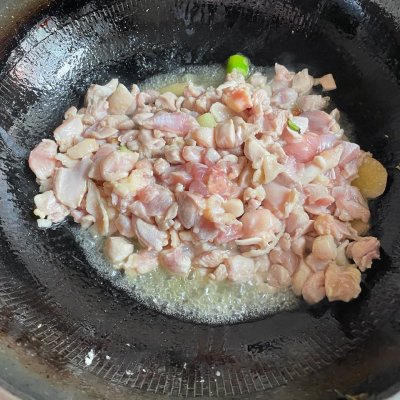 咖喱鸡块饭(咖喱鸡块图片)