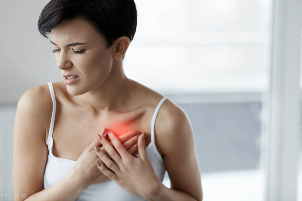 月经前胸部胀痛是什么原因(月经前乳房胀痛怎么回事)