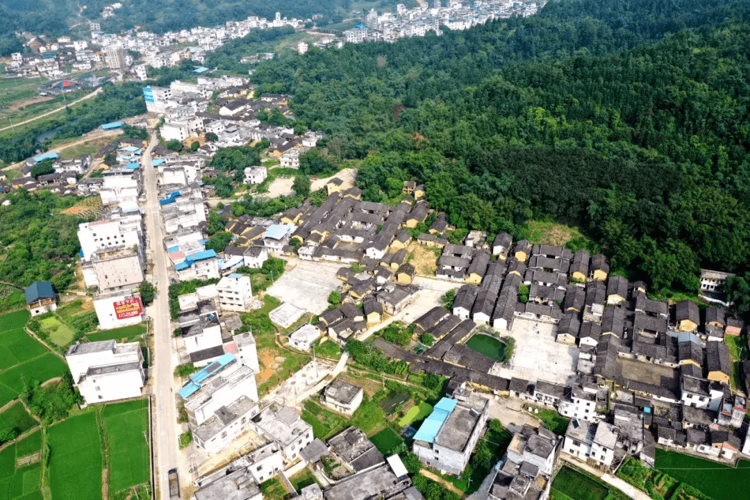 广西平南县大鹏镇石门村风水宝地平南大鹏镇风水宝地