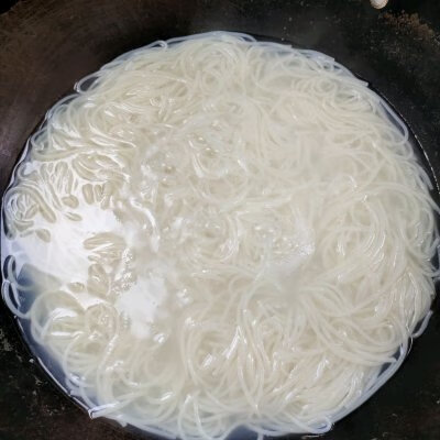 米粉怎么吃好(纯大米粉能做什么吃的)