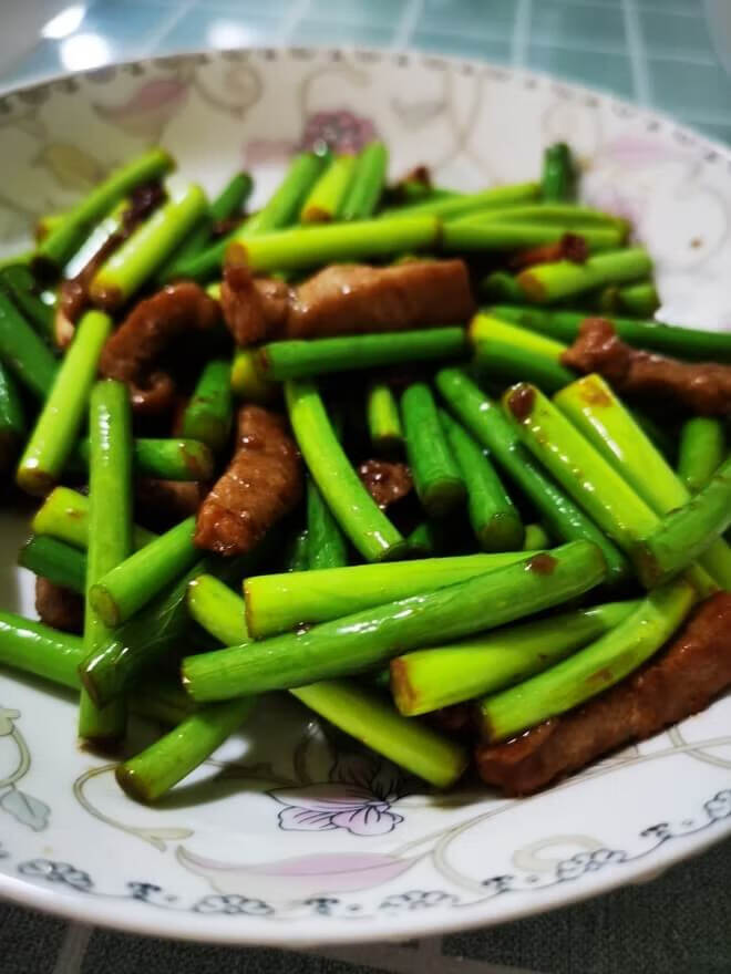 蒜苗的做法大全家常做法(蒜苗炒肉的做法步骤)