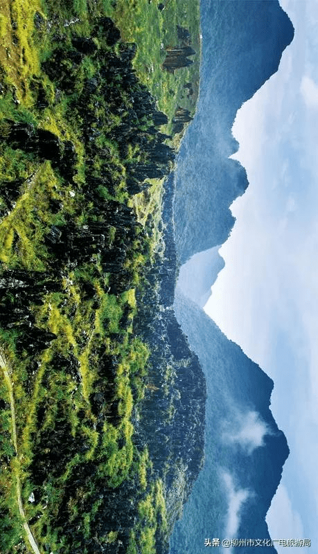 这里的山水,物候,人文,有着岭南风物所不具有的层次与恢宏:元宝山神祇