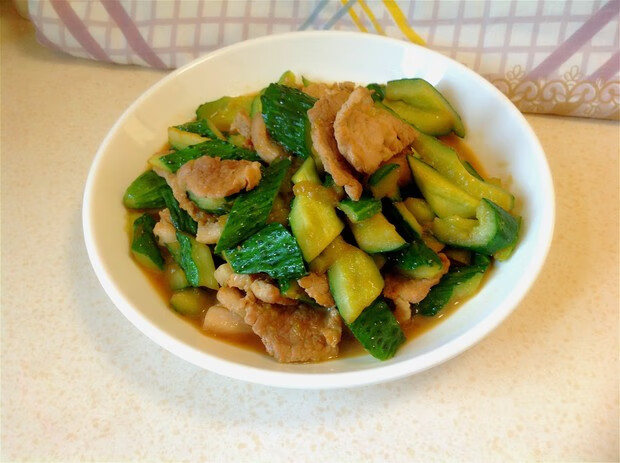 黃瓜炒肉怎麼做(鮮黃瓜炒肉的做法大全)