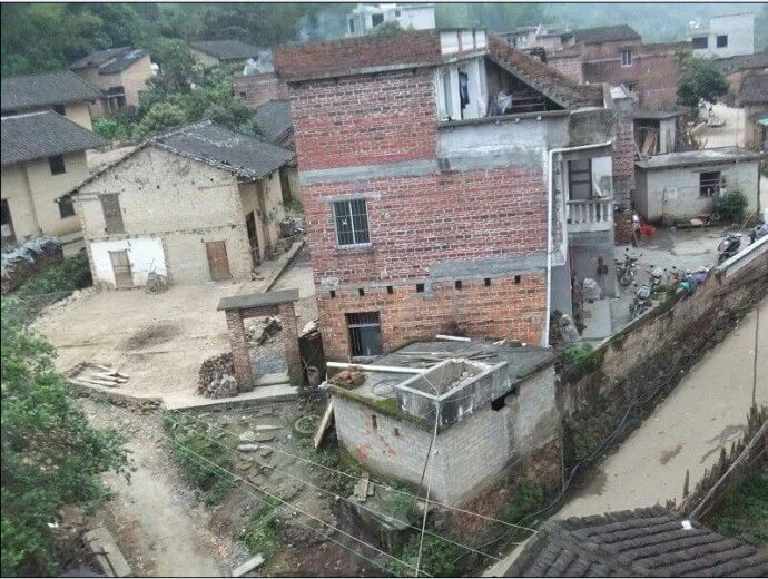 房子前面有房挡住影响风水吗(坟前有房子能挡住风水)