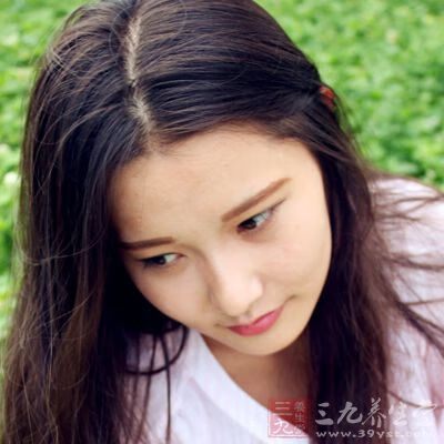 叶酸片可以治白头发吗(叶酸可以治白发吗)