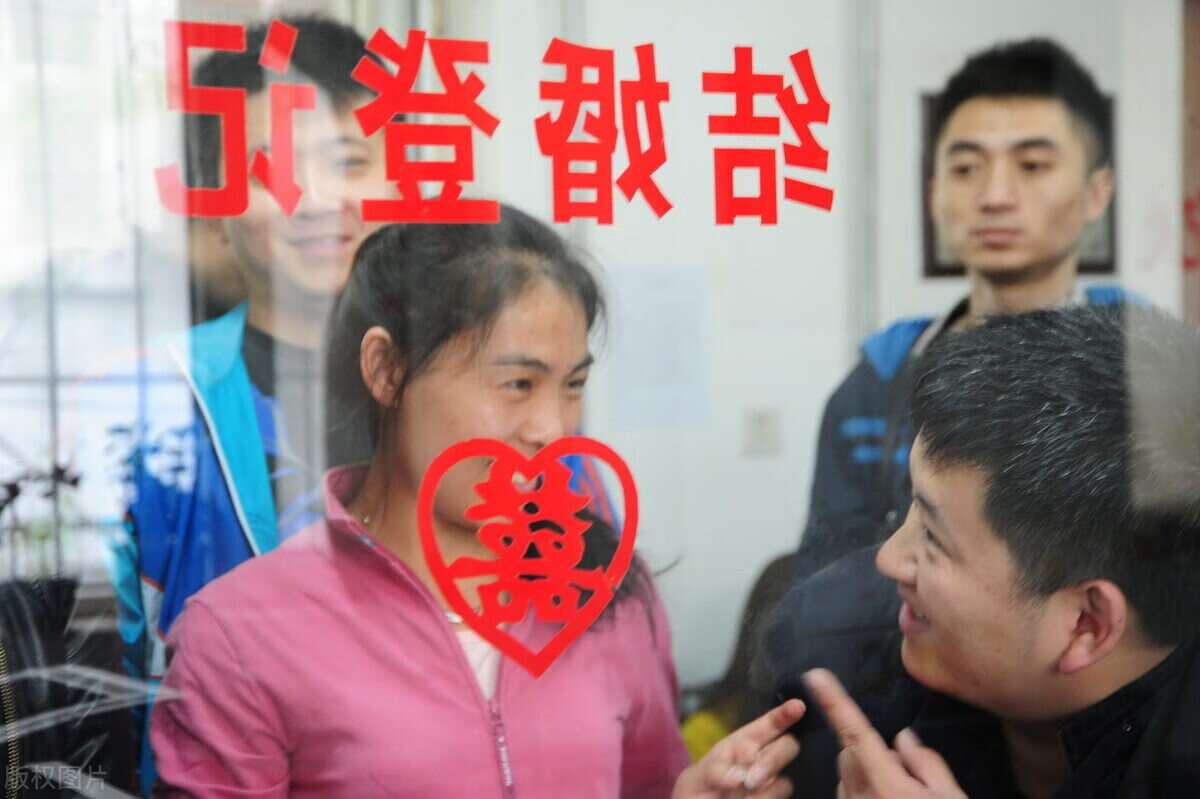 领结婚证都需要什么证明(领结婚证需要带些什么东西)