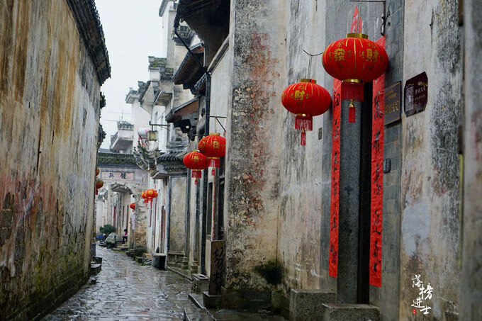 背靠金山的风水(装修背靠金山图片)