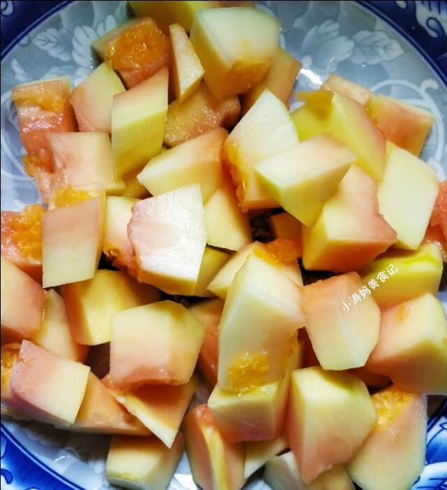 木瓜银耳汤的做法大全(牛奶木瓜银耳汤的做法)