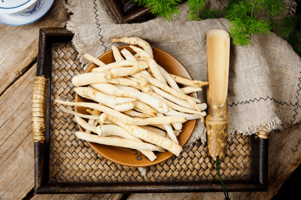 沙参的功效与作用及用量(沙参的食用方法)