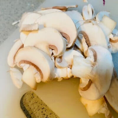 奶油蘑菇汤好喝吗(奶油蘑菇汤的做法下厨房)