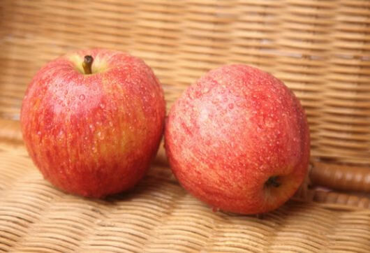 空腹吃苹果的功效与作用(可以空腹吃苹果么)