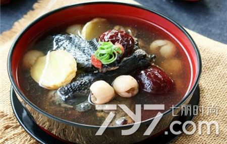 小产后 吃什么好(坐小月子需要吃什么补身体)