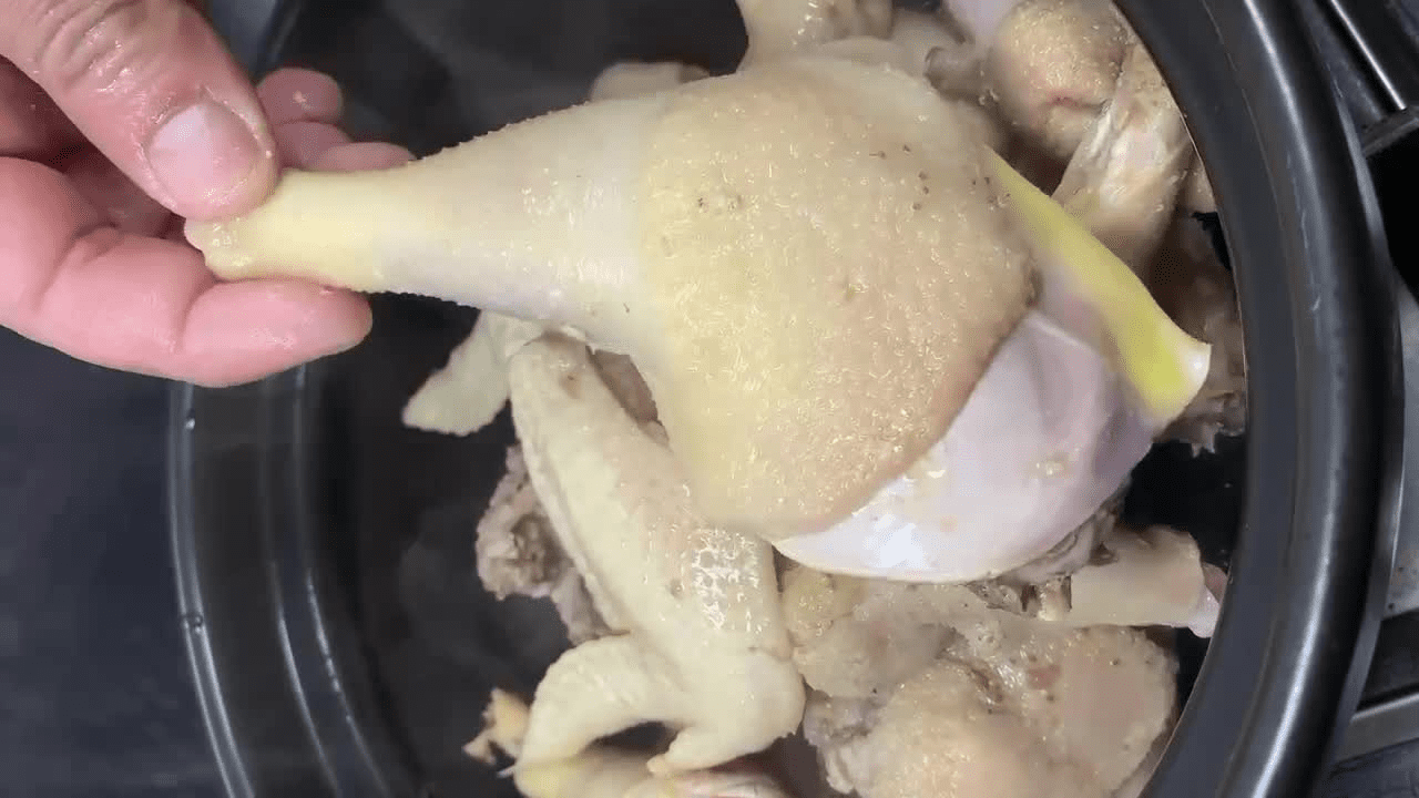 鸡汤怎么炖好喝又营养(好喝的鸡汤做法)