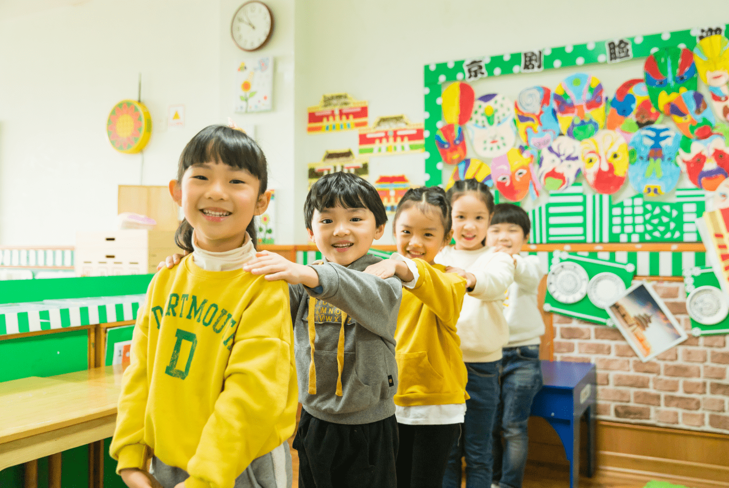 女生适合学什么专业好(女生学什么专业最吃香)