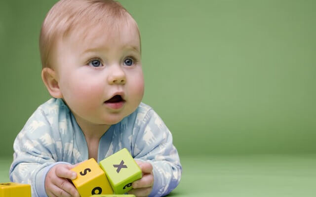 5个月宝宝早教学什么(五个月的宝宝可以做什么早教)