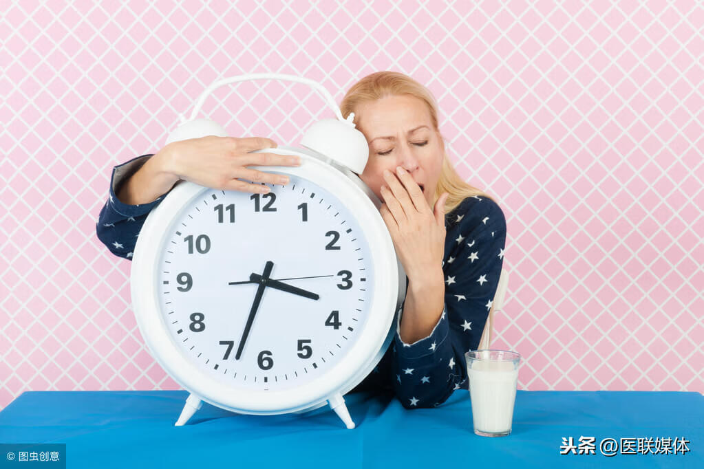 女性更年期有什么表现(女人更年期是什么状态)
