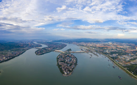 答案就是梧州市的长洲岛,面积约12平方公里.