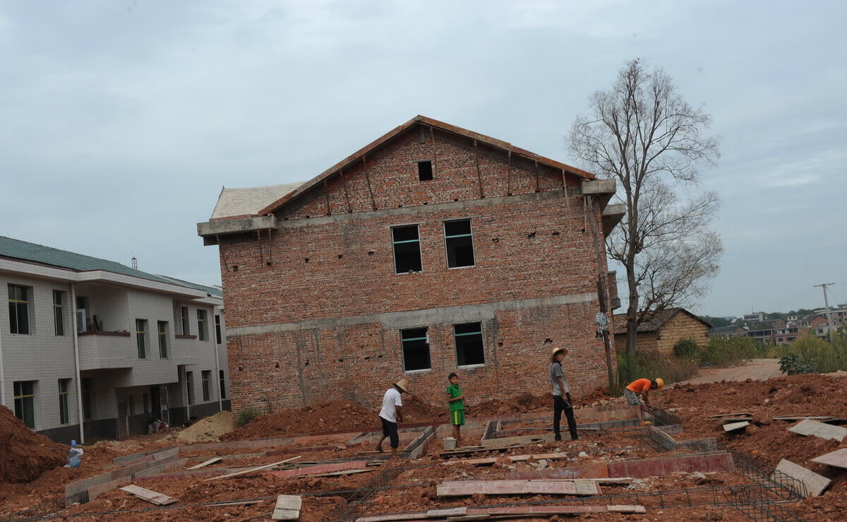 农村盖房子最忌邻居高过自己,这是为何?