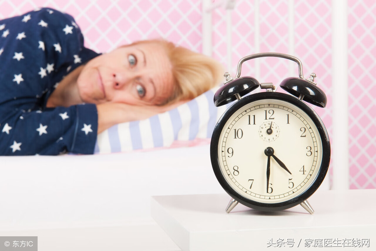 女人的更年期是多少岁(什么叫女性更年期)