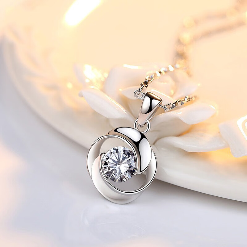 朵洛蒂 纯银锁骨轻奢项链