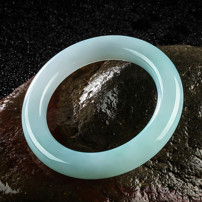 碧玉尊 冰糯种 翡翠手镯