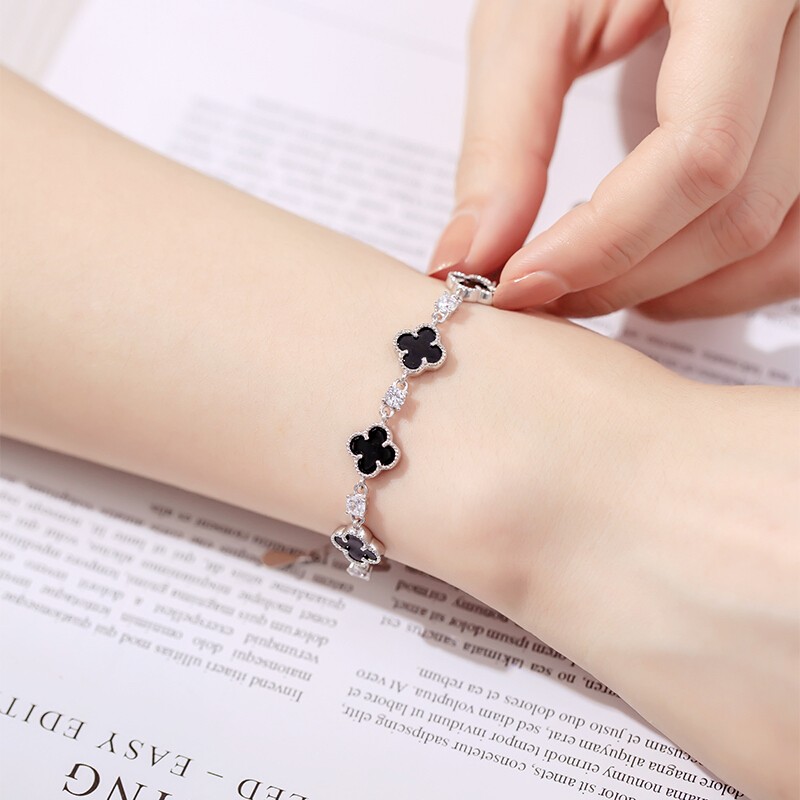Qlady黑色四叶草手链