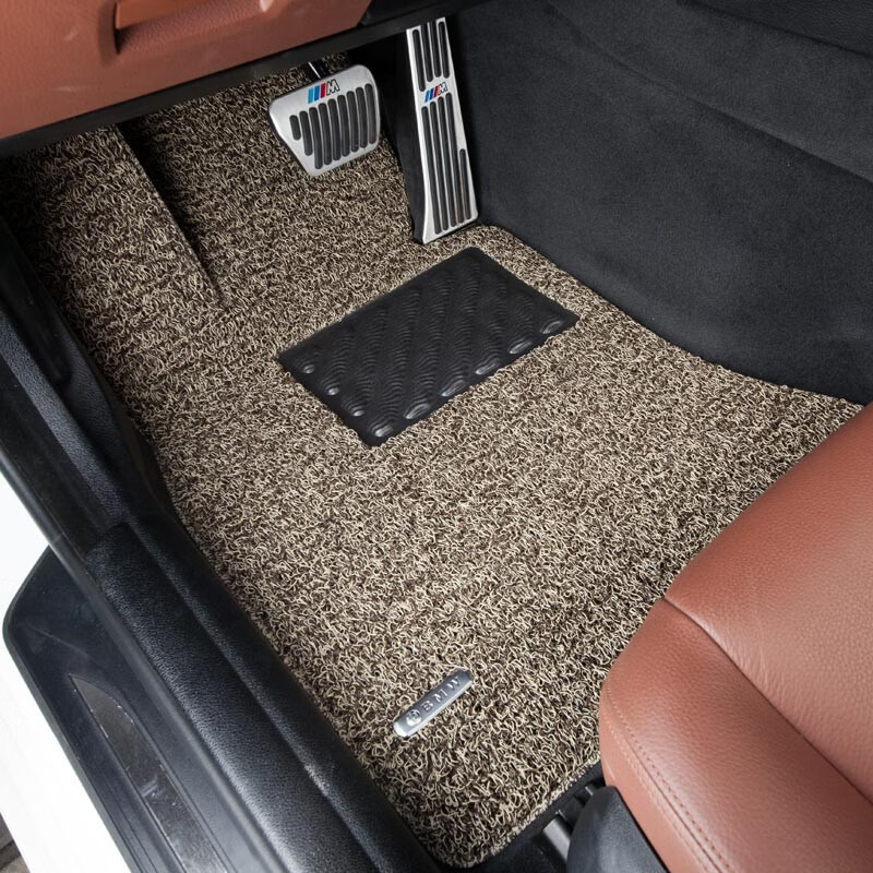 德盾 简洁大方 汽车脚垫