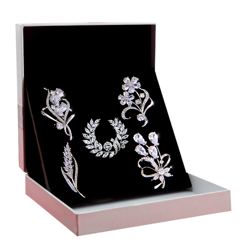 冠带 璀璨花束 胸针