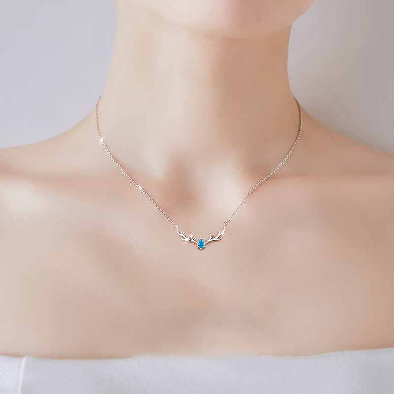 卡蒂罗纯银小鹿项链