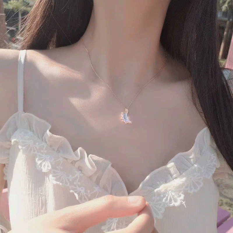 伊黛儿月亮清泉项链