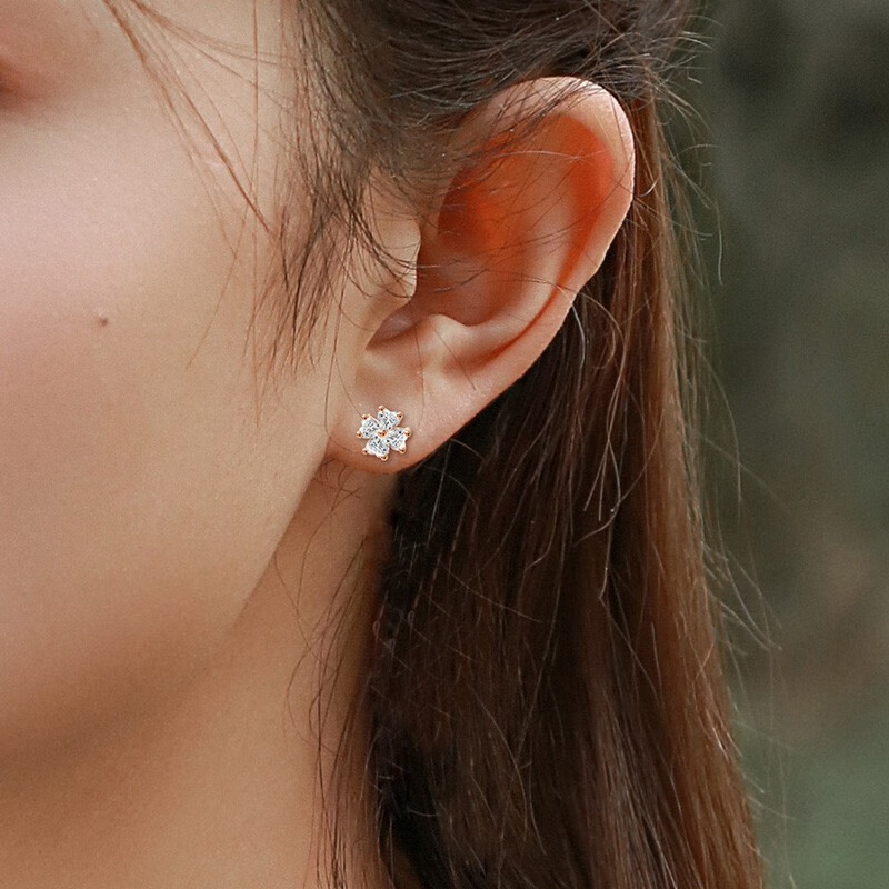 炙真银楼小巧耳饰