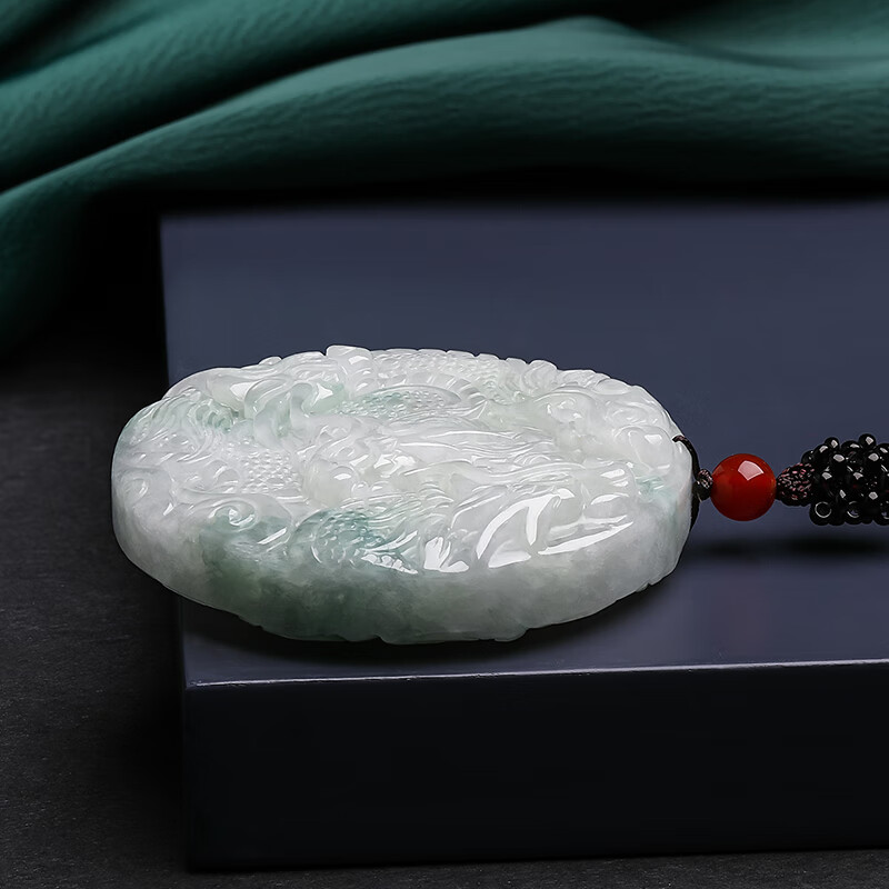 东方雅翠 九纹龙 翡翠吊坠
